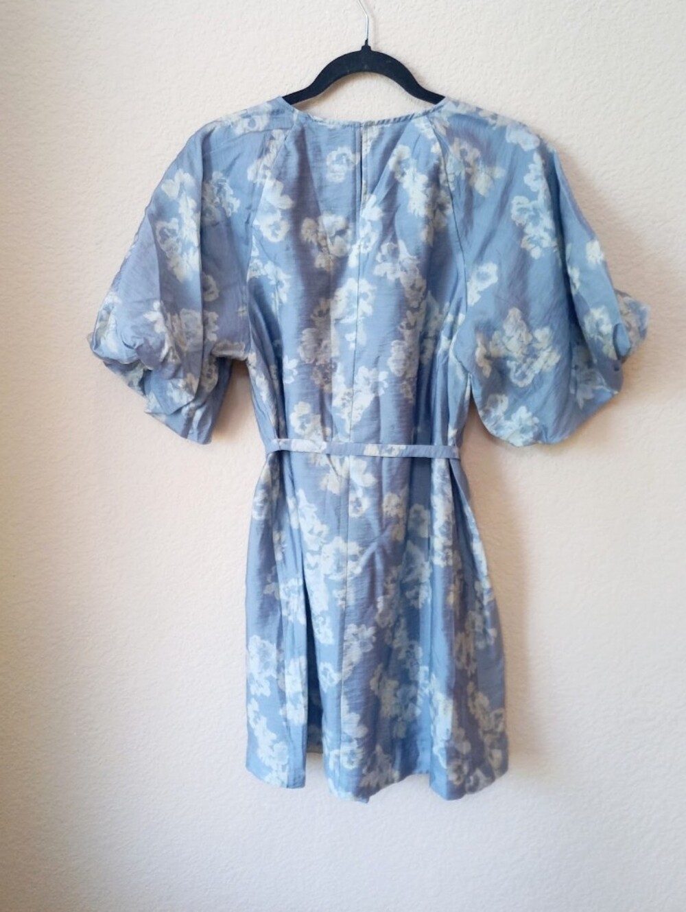 & Other Stories blue all-over floral print puff sleeves dress - Picture 10 of 12